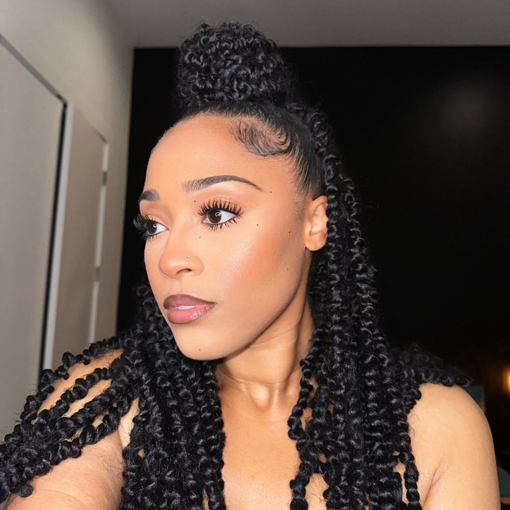 Meet your Posher, Eriona